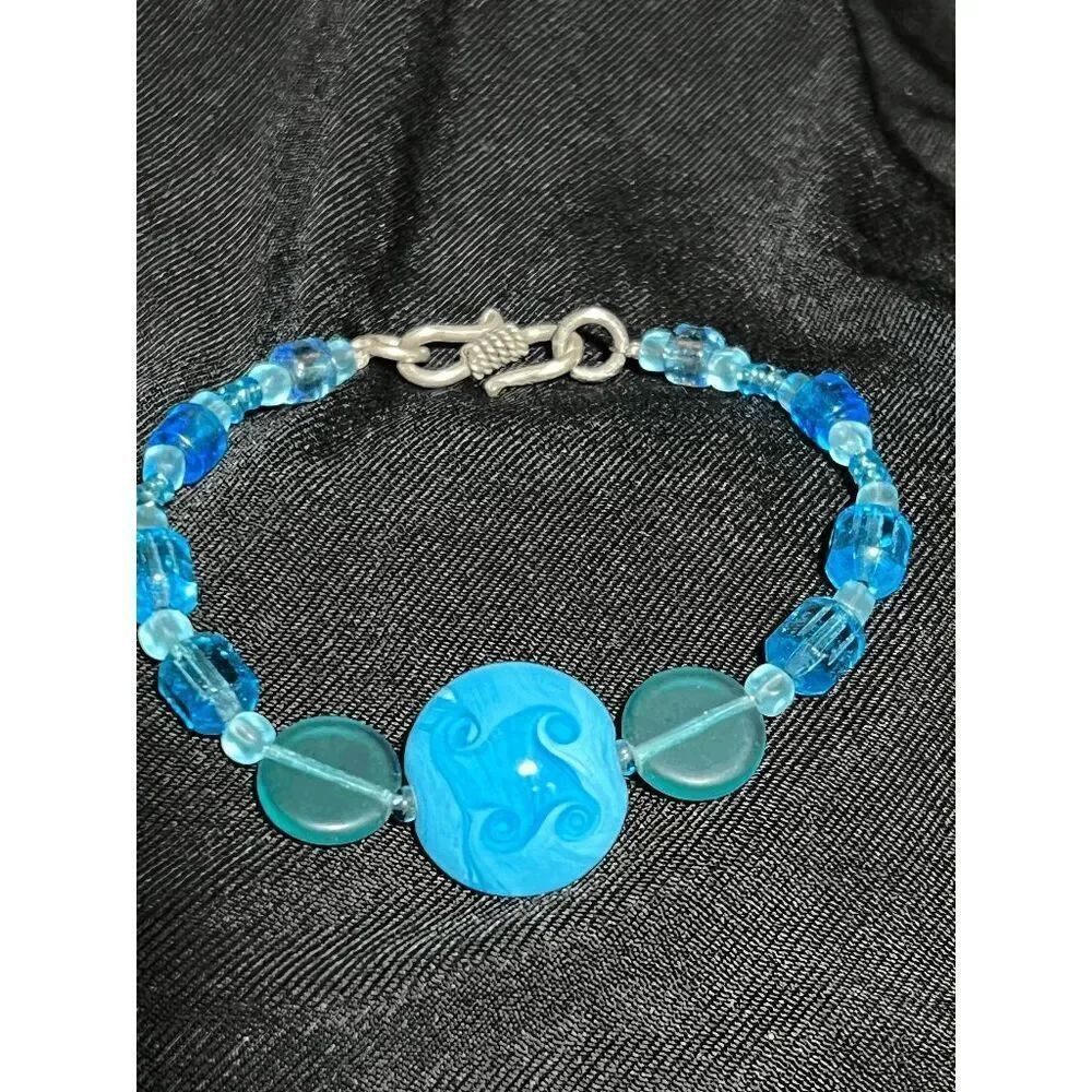 Vintage Handmade Beaded Seaglass Blue and Turquoise Bracelet
